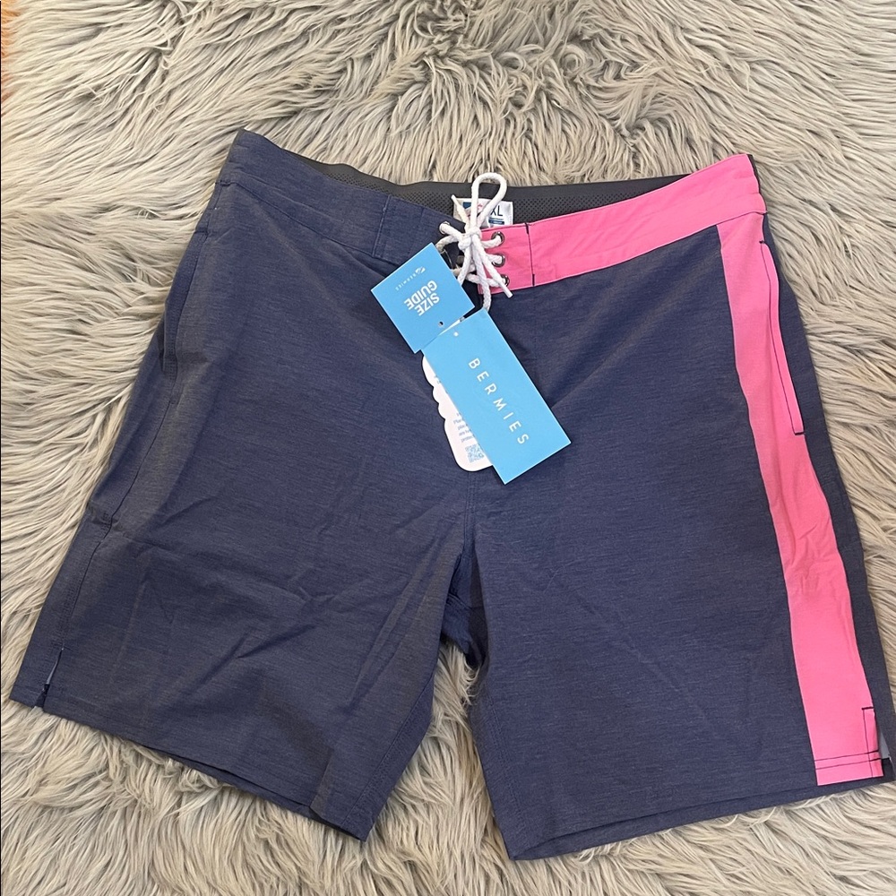 Bermies Men's Navy and Pink Shorts